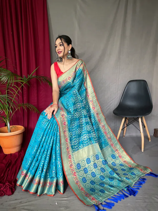 Sky_Blue_Pure_Bandhej_Patola_Silk_Sarees_with_Minakari_Work_With_Blouse_Piece_Attached